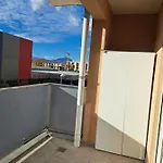 Delta Kvart Apartament *